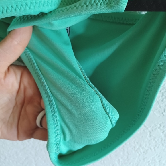 Becca Bikini - Picture 6 of 16